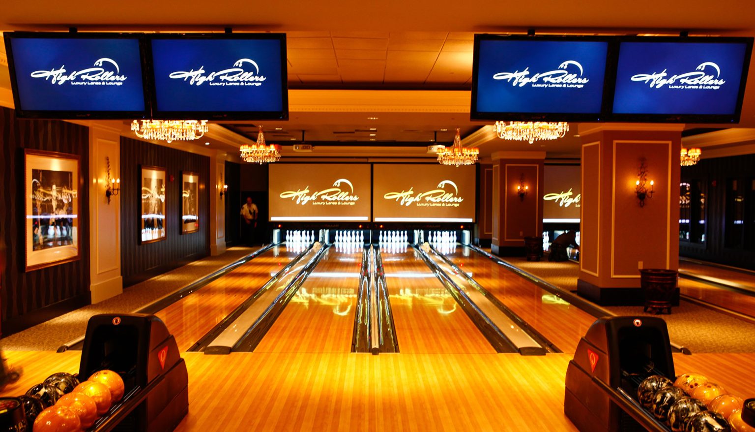 About High Rollers Luxury Bowling Alley at Foxwoods Resort Casino